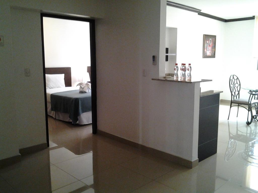 Az Hotel And Suites Панама Экстерьер фото